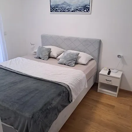 Kesten Banjaluka * Banja Luka